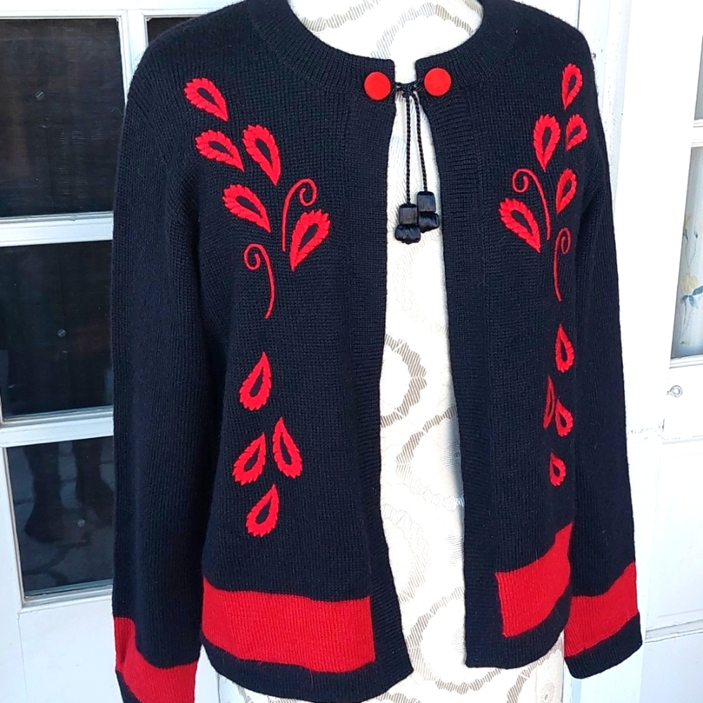 Alpaca Style Wool Cardigan Sweater Red & Black Size Med